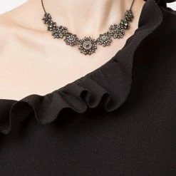 Jewelry Floral Crystal Embellished Necklace