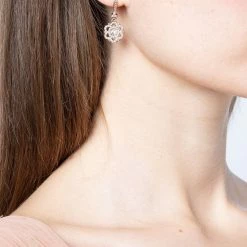 Jewelry Crystal Embellished Flower Earrings